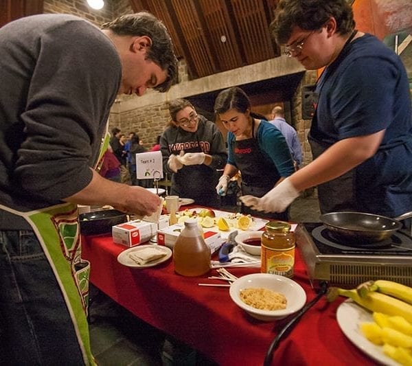 Iron Chef, Dining Center Edition