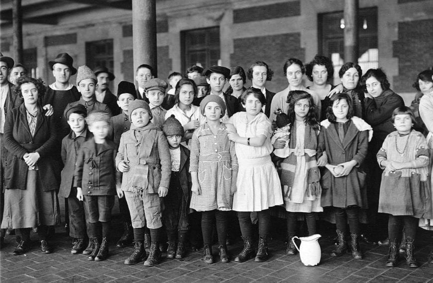 COOL CLASSES: “Immigration and Representation”