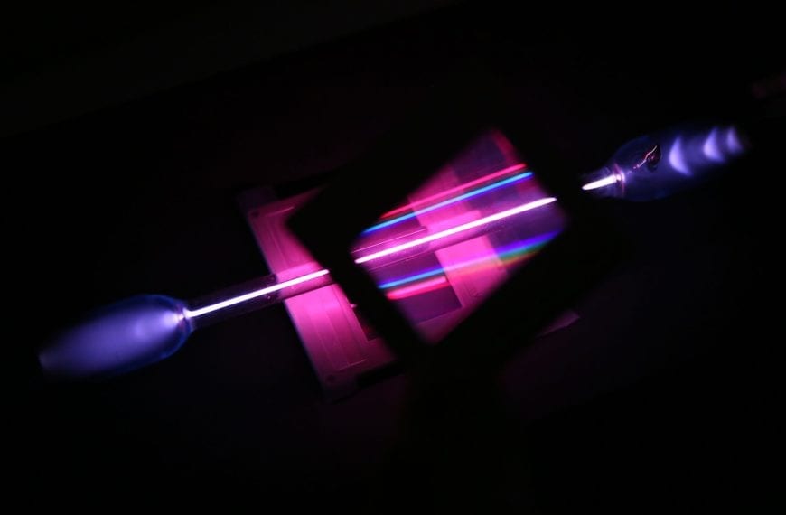 COOL CLASSES: “Case Studies in Chemistry: The Science of Color and Light”