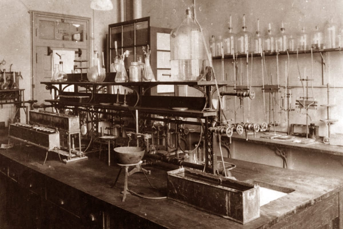 COOL CLASSES: “The Biology Behind Breakthroughs in Health and Medicine”