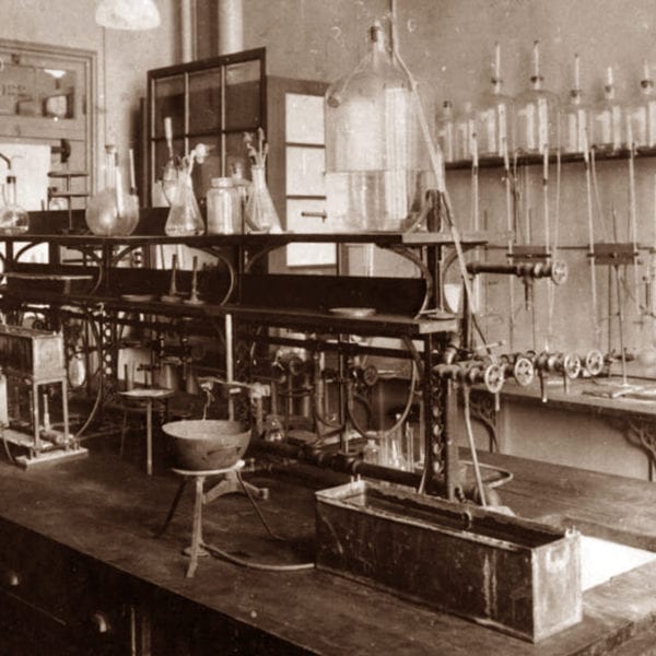 COOL CLASSES: “The Biology Behind Breakthroughs in Health and Medicine”