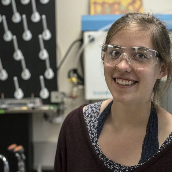 Grace Thiele '17 works in Lou Charkoudian's lab