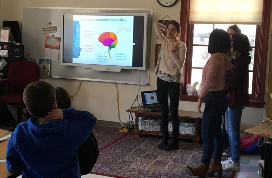 CLUB LIFE: Neuroscience Club Brainstorms New Ideas