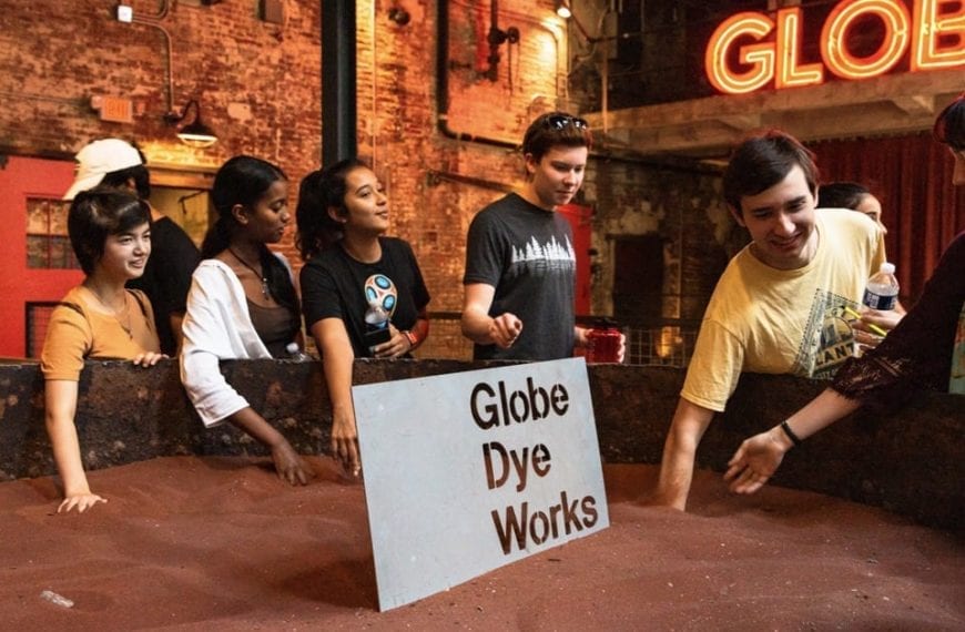 COOL CLASSES: “Industry and the Environment: Understanding Environmental Responses within the Textile Industry”