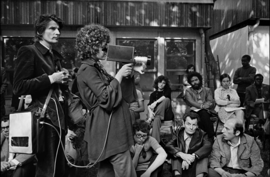 Black and white film still from "Delphine and Carole"