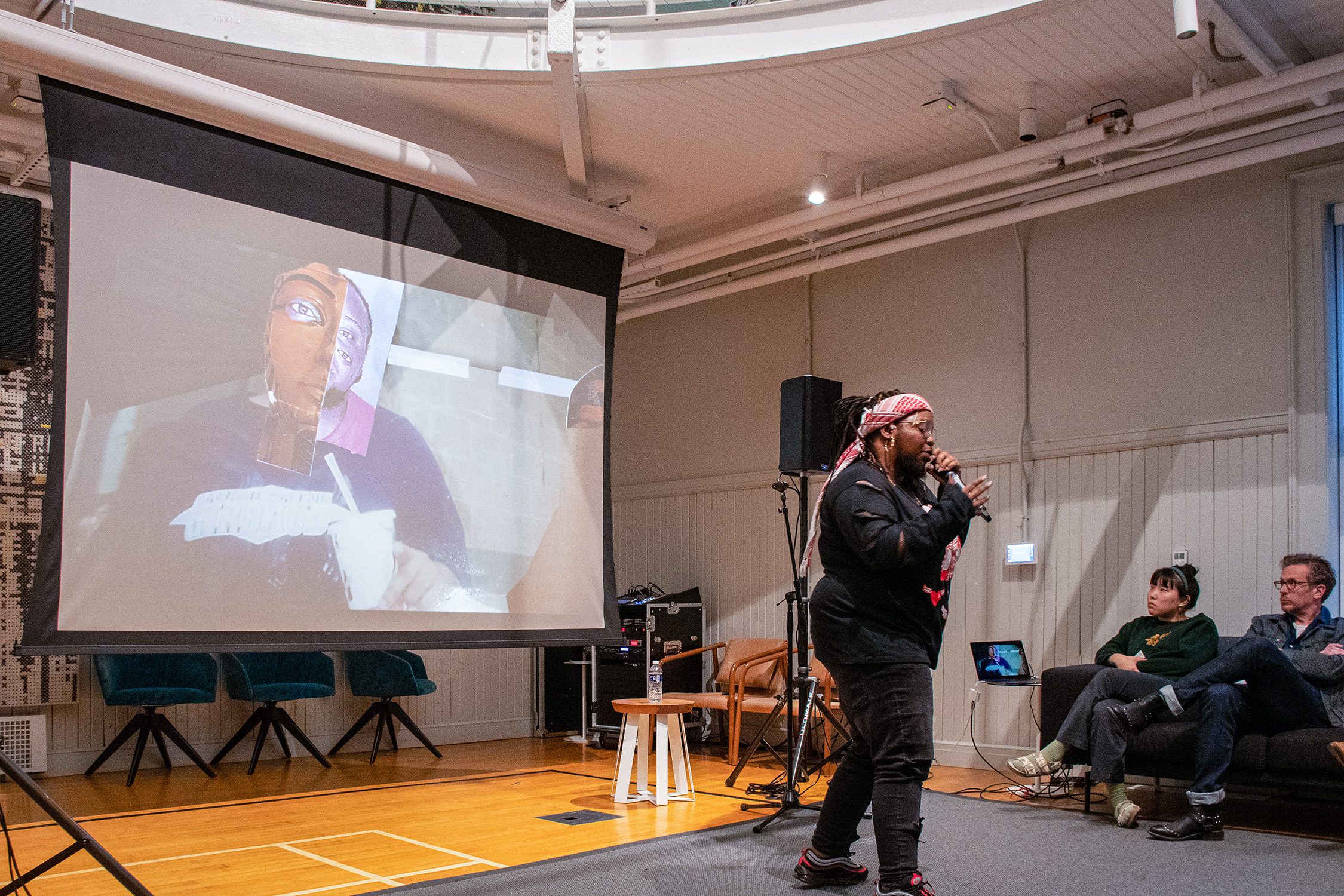 BL Shirelle performing her music.