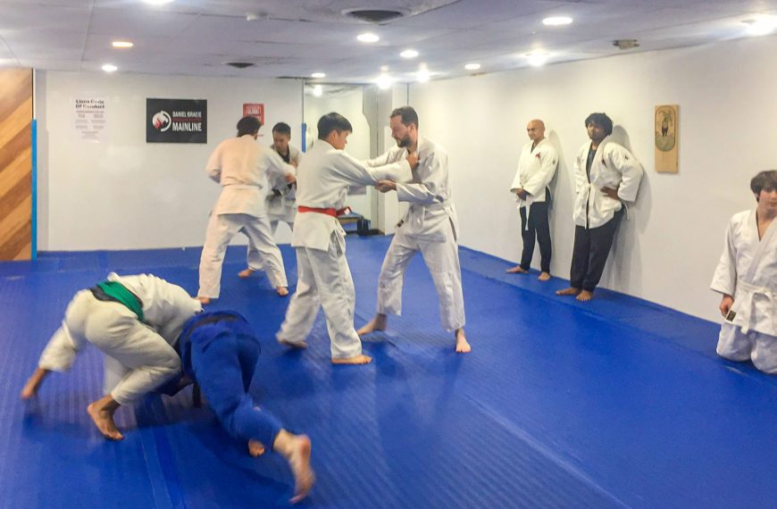 People practice judo in pairs at Main Line Judo, at a Judo Club meeting. Photo by Joseph Gentile '23.
