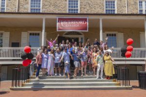 Class of 2008 posing on Founder's porch