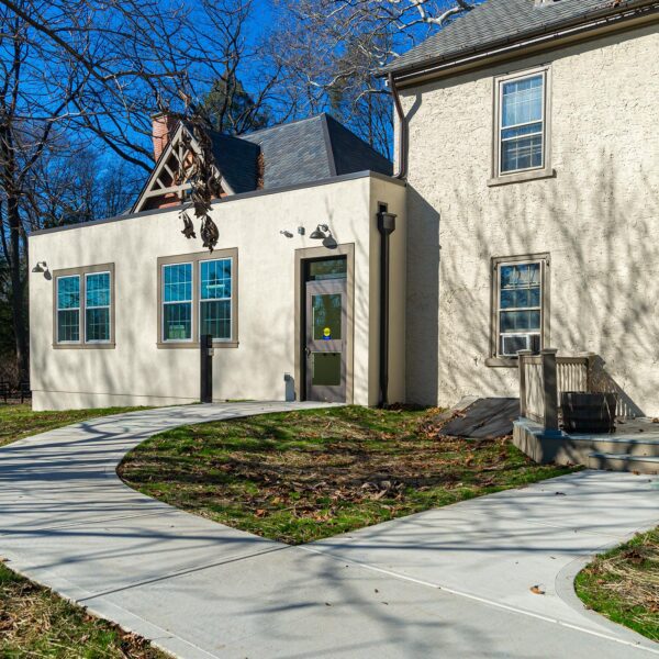 Ushering in a New Architectural Era for Woodside Cottage